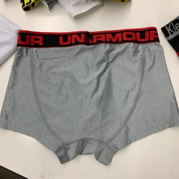UNDER ARMOUR MENS PRE-OWNED GRAY BOXER BRIEFS MED - Picture 4 of 4